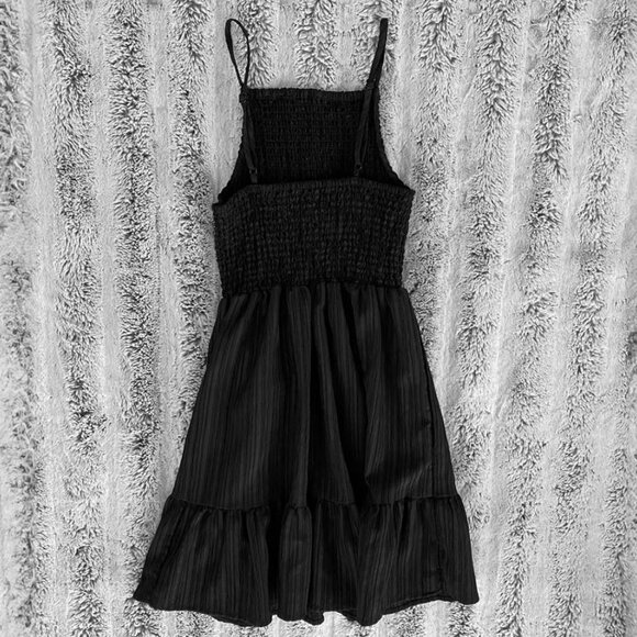 ASOS Black Casual Boho Style Halterneck Shirred Smock Mini Spring / Summer Dress - Picture 4 of 6